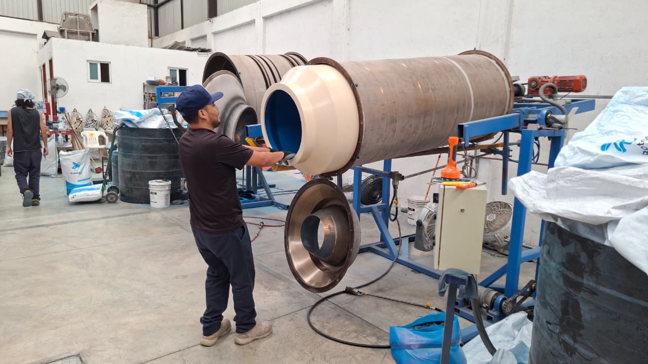 Proceso de rotomoldeo ROTOMUNDO